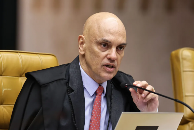 Moraes autoriza que Flávio retome visitas a Jair Bolsonaro Moraes autoriza que Flávio retome visitas a Jair Bolsonaro