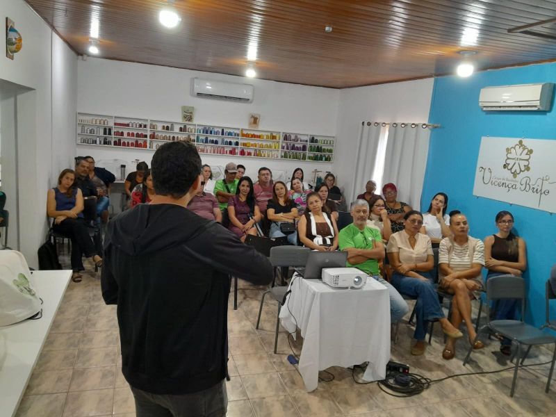 ROLIM DE MOURA: CER e APAE agradecem à Superintendência Regional de Educação de Rolim de Moura pela palestra promovida ROLIM DE MOURA: CER e APAE agradecem à Superintendência Regional de Educação de Rolim de Moura pela palestra promovida