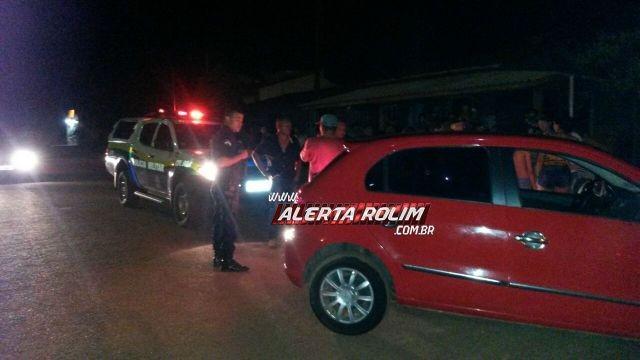 Rolim de Moura - Carro e moto colidem na Rua Ana Neri e uma pessoa fica ferida