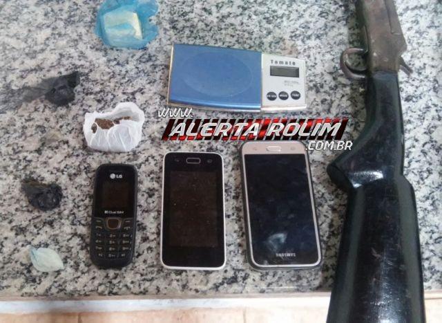 Pimenta Bueno – Três suspeitos são presos em flagrante pela Polícia Militar com drogas e armas de fogo Pimenta Bueno – Três suspeitos são presos em flagrante pela Polícia Militar com drogas e armas de fogo