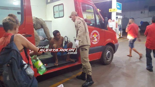 Rolim de Moura - Morador de rua é esfaqueado nas costas e pede socorro em posto de combustível Rolim de Moura - Morador de rua é esfaqueado nas costas e pede socorro em posto de combustível