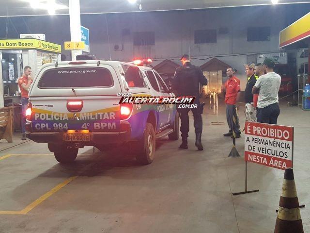 Rolim de Moura - Morador de rua é esfaqueado nas costas e pede socorro em posto de combustível Rolim de Moura - Morador de rua é esfaqueado nas costas e pede socorro em posto de combustível
