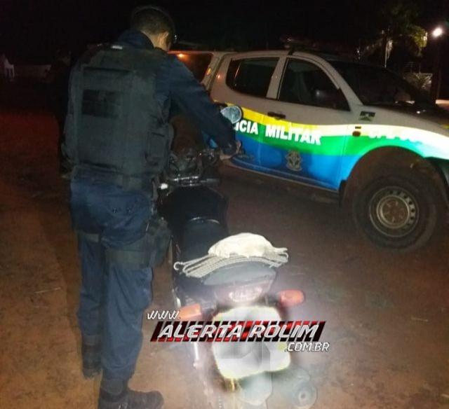 Rolim de Moura – Suspeito é preso pela PM do 10º BPM com moto furtada e em cumprimento de Mandado de Prisão