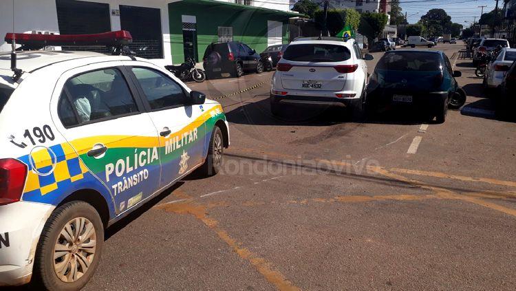 "NA DUQUE": Mais um grave acidente envolvendo quatro carros deixa mulher ferida