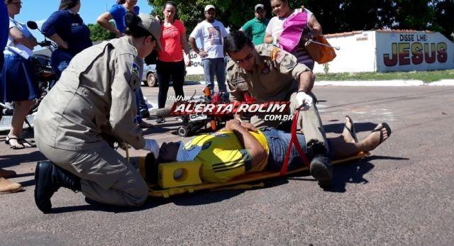 Rolim de Moura - Motociclista fica ferido após ser atingido por carro no Centro da cidade Rolim de Moura - Motociclista fica ferido após ser atingido por carro no Centro da cidade