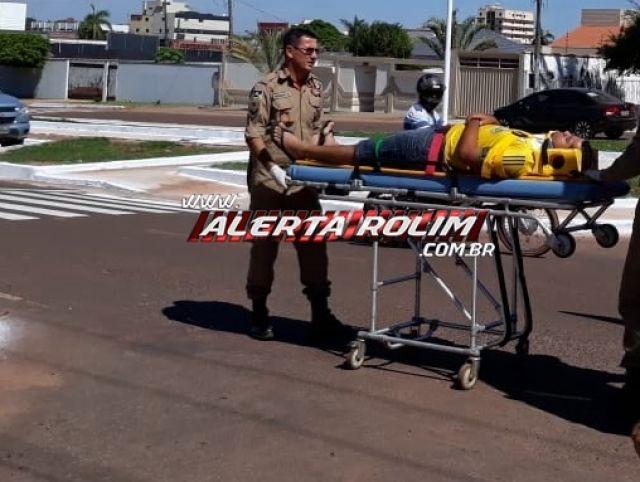 Rolim de Moura - Motociclista fica ferido após ser atingido por carro no Centro da cidade Rolim de Moura - Motociclista fica ferido após ser atingido por carro no Centro da cidade