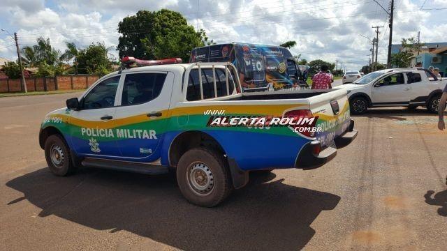 Rolim de Moura - Saveiro tomba na pista após colisão com Furgão e uma vítima é socorrida pelo Resgate do Corpo de Bombeiros Rolim de Moura - Saveiro tomba na pista após colisão com Furgão e uma vítima é socorrida pelo Resgate do Corpo de Bombeiros