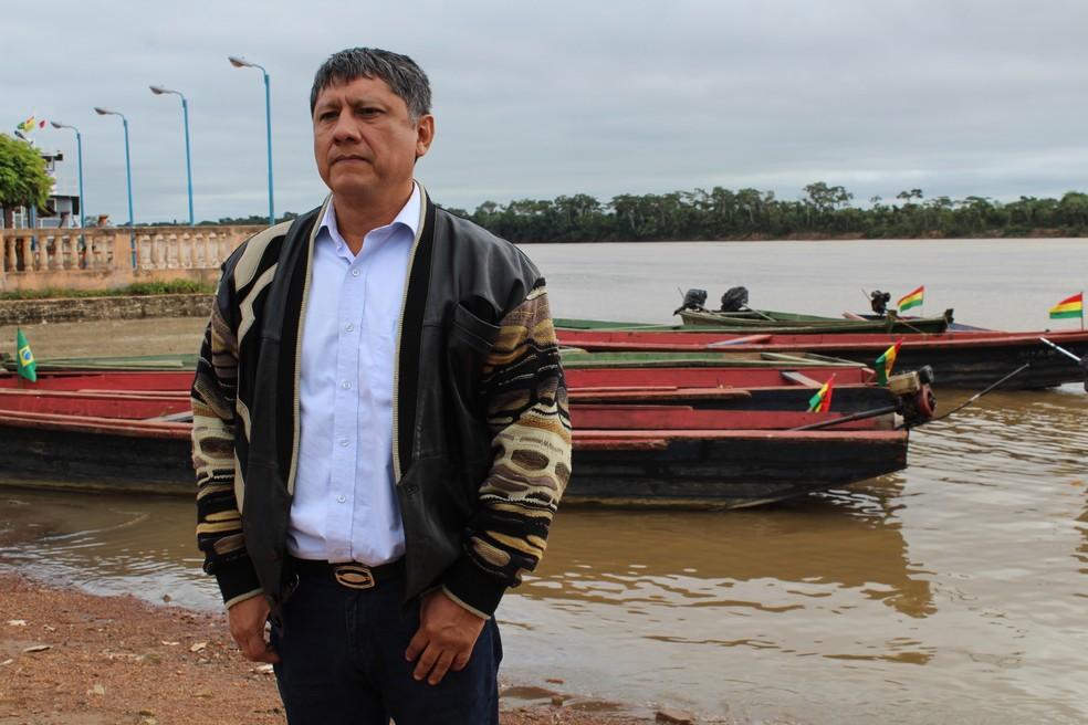 Manifestantes bolivianos impedem entrada de produtos brasileiros na fronteira com RO Manifestantes bolivianos impedem entrada de produtos brasileiros na fronteira com RO