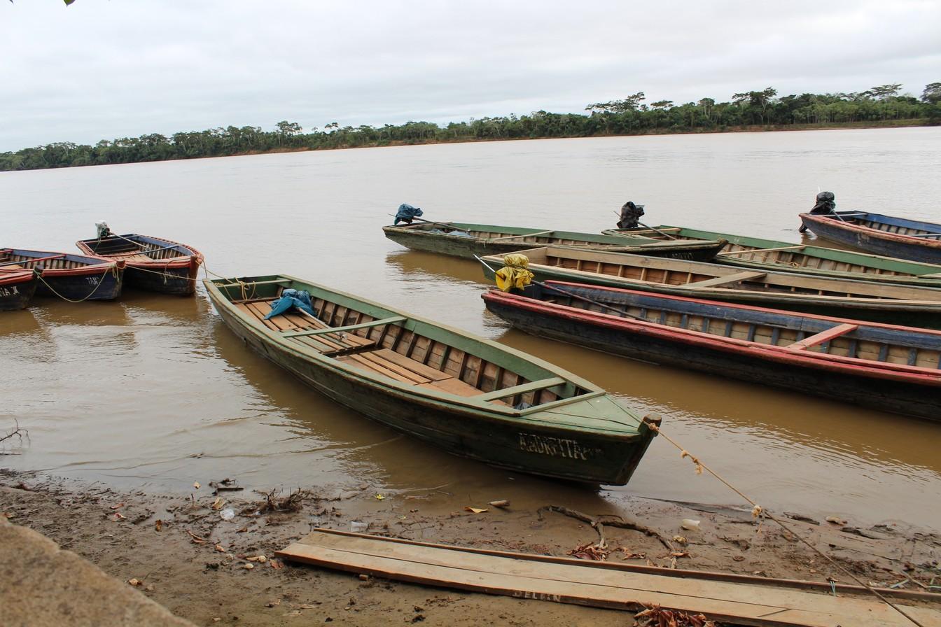 Manifestantes bolivianos impedem entrada de produtos brasileiros na fronteira com RO Manifestantes bolivianos impedem entrada de produtos brasileiros na fronteira com RO