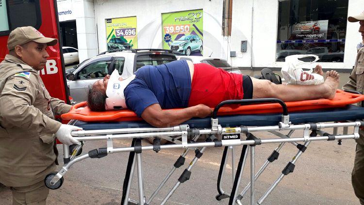 URGENTE: Idosa fica em estado gravíssimo em atropelamento na BR-319 URGENTE: Idosa fica em estado gravíssimo em atropelamento na BR-319