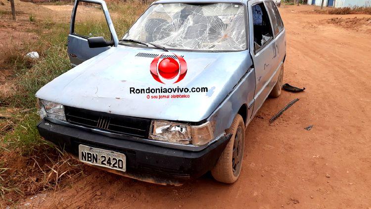 SE DEU MAL: População espanca suspeito e destrói carro usado em crime na zona Leste