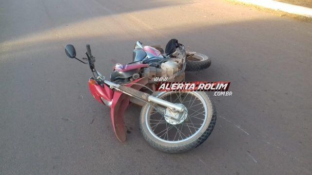 Rolim de Moura - Colisão entre carro e moto resulta em uma vítima lesionada Rolim de Moura - Colisão entre carro e moto resulta em uma vítima lesionada