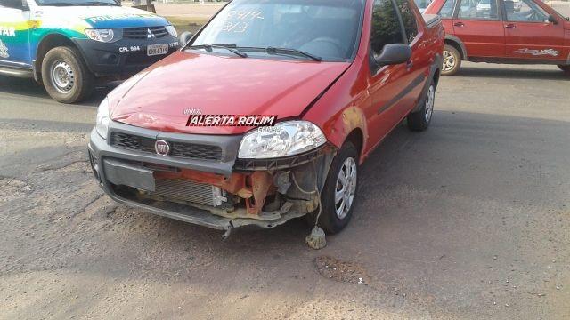 Rolim de Moura - Motociclista é atingido por carro no Centro da cidade