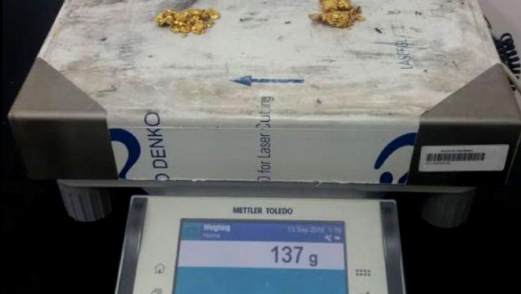 BAMBURROU: PRF prende dupla com pepitas de ouro avaliadas em 19 mil reais BAMBURROU: PRF prende dupla com pepitas de ouro avaliadas em 19 mil reais