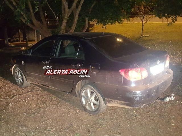 Rolim de Moura - Após denúncia anônima, Polícia Militar recupera Corolla que foi furtado no último sábado Rolim de Moura - Após denúncia anônima, Polícia Militar recupera Corolla que foi furtado no último sábado