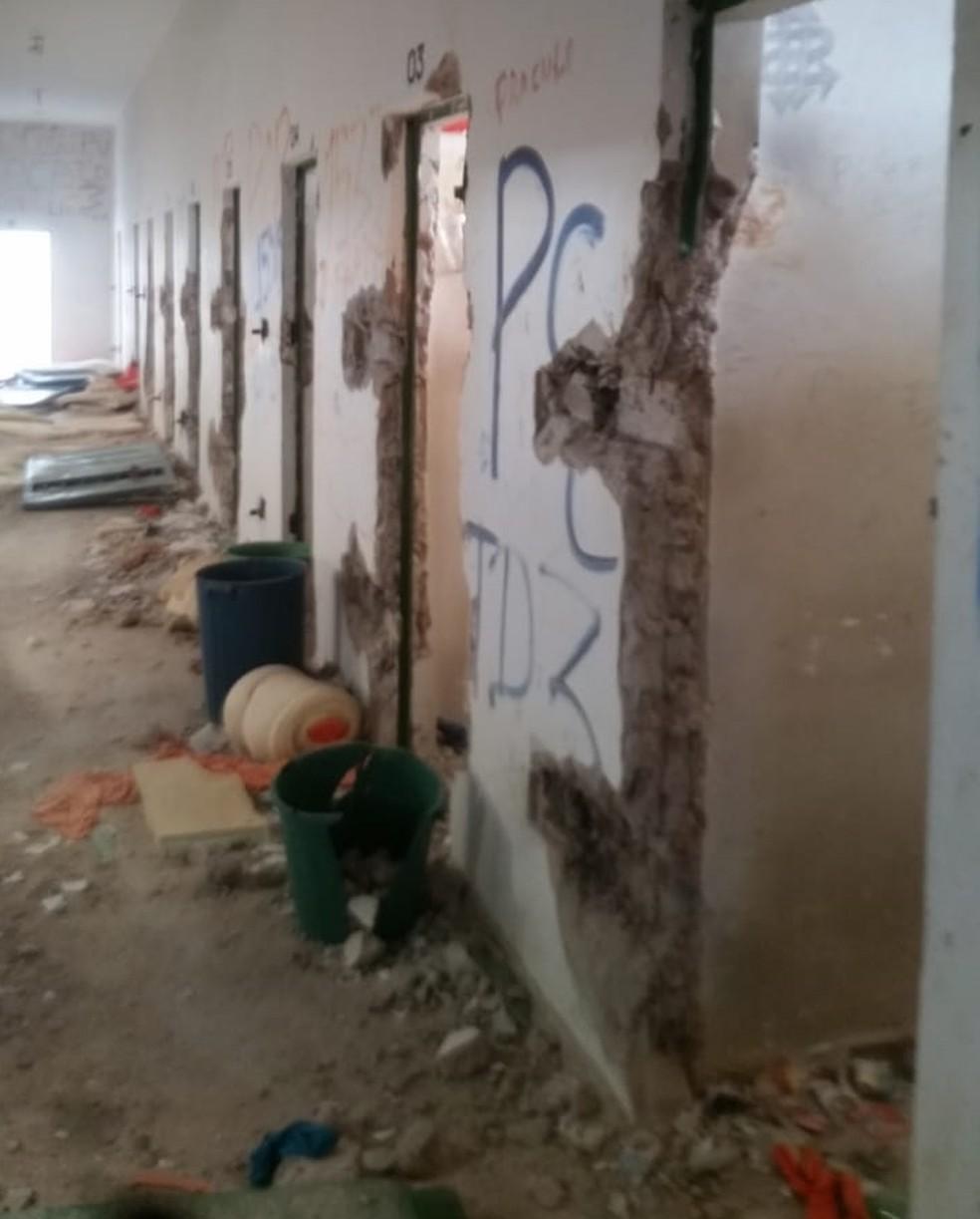 Confusão entre facções deixa 19 celas destruídas no Centro de Ressocialização de Ariquemes, RO Confusão entre facções deixa 19 celas destruídas no Centro de Ressocialização de Ariquemes, RO