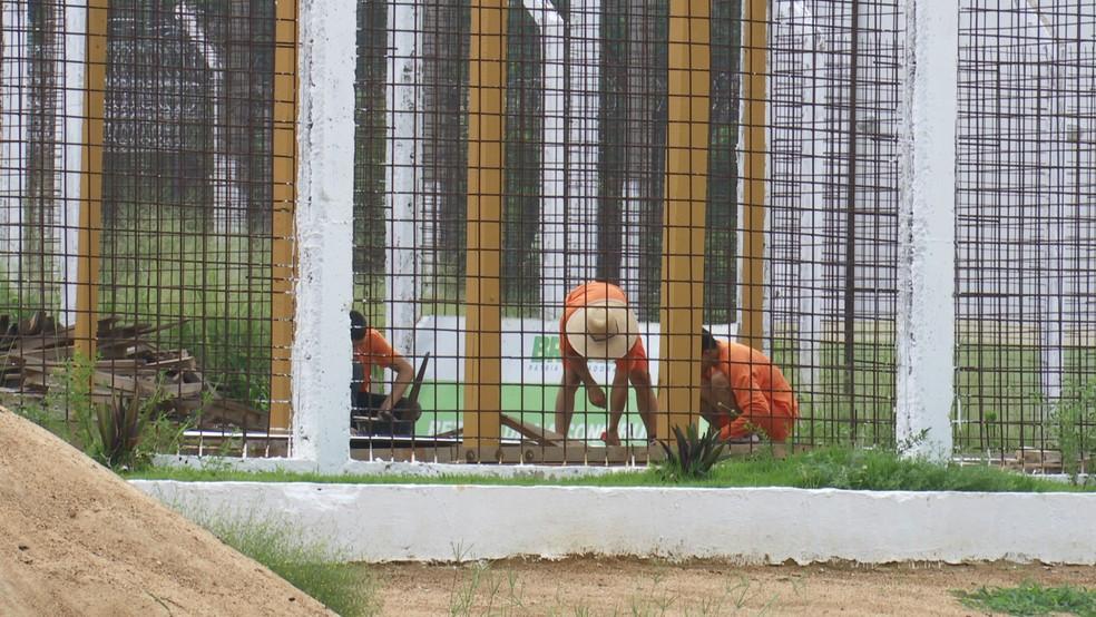 Confusão entre facções deixa 19 celas destruídas no Centro de Ressocialização de Ariquemes, RO Confusão entre facções deixa 19 celas destruídas no Centro de Ressocialização de Ariquemes, RO