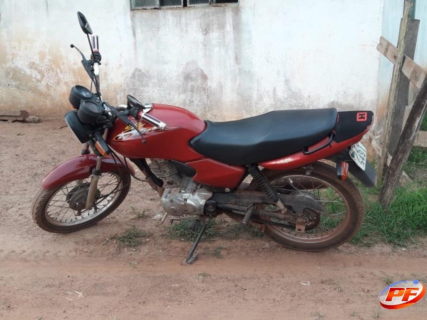 NA FACA: Jovem de 19 anos é esfaqueado e morto em residência abandonada de Rolim de Moura NA FACA: Jovem de 19 anos é esfaqueado e morto em residência abandonada de Rolim de Moura