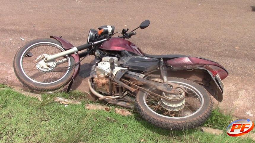 Grávida de 17 semanas é socorrida ao hospital após acidente em cruzamento de Rolim de Moura