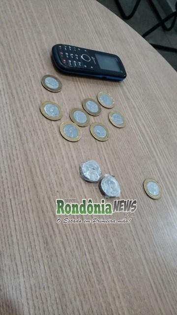 Rolim de Moura-Suspeito de praticar dois furtos e um roubo nesta madrugada é preso pela PM Rolim de Moura-Suspeito de praticar dois furtos e um roubo nesta madrugada é preso pela PM
