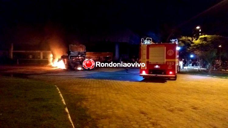 ROTINA: Mais um ônibus da Eucatur pega fogo durante viagem na BR-364 ROTINA: Mais um ônibus da Eucatur pega fogo durante viagem na BR-364