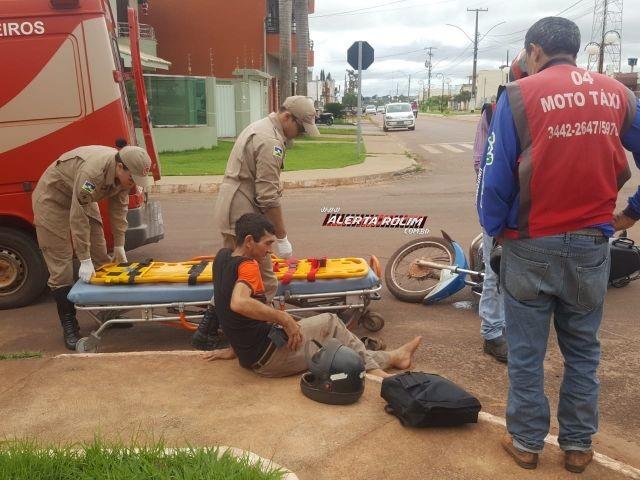Rolim de Moura – Passageiro de mototáxi fica ferido após moto ser atingida por carro no Centro da cidade Rolim de Moura – Passageiro de mototáxi fica ferido após moto ser atingida por carro no Centro da cidade