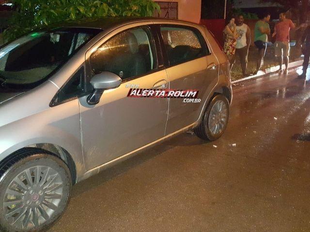 Rolim de Moura – Motociclista fica gravemente ferido após se chocar contra carro estacionado no Bairro São Cristóvão Rolim de Moura – Motociclista fica gravemente ferido após se chocar contra carro estacionado no Bairro São Cristóvão