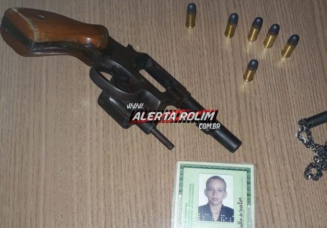 Rolim de Moura – Durante tentativa de roubo, vítimas reagem e entram em luta corporal com criminoso e o imobiliza até a chegada da PM Rolim de Moura – Durante tentativa de roubo, vítimas reagem e entram em luta corporal com criminoso e o imobiliza até a chegada da PM