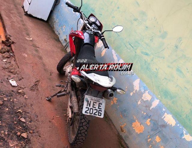 Cacoal - Suspeito é preso pelo Núcleo de Inteligência da PM com moto roubada Cacoal - Suspeito é preso pelo Núcleo de Inteligência da PM com moto roubada