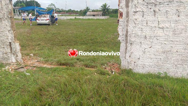 ESPAÇO ALTERNATIVO: Quatro ficam feridos após Corolla destruir muro do clube de Vila Militar ESPAÇO ALTERNATIVO: Quatro ficam feridos após Corolla destruir muro do clube de Vila Militar