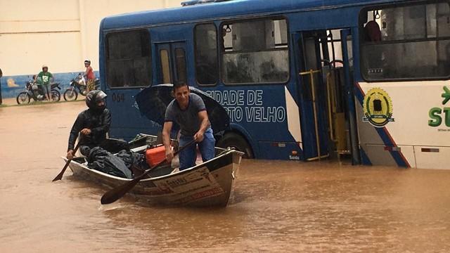 Inmet dispara aviso de potencial perigo e diz que chuvas devem durar em RO até fevereiro Inmet dispara aviso de potencial perigo e diz que chuvas devem durar em RO até fevereiro