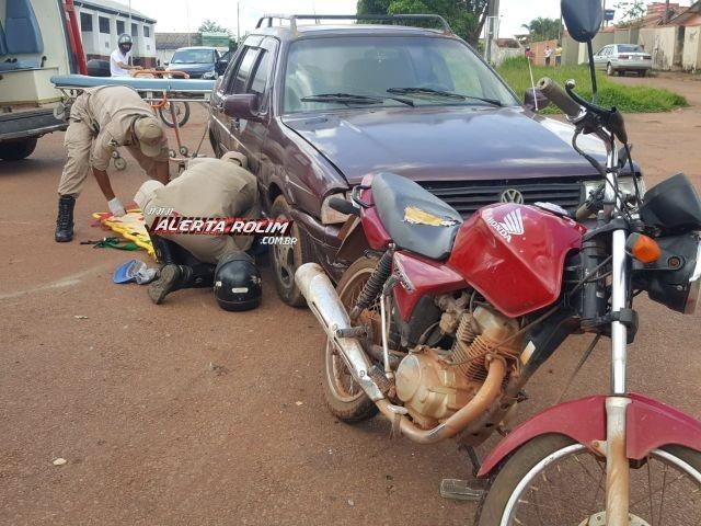 Rolim de Moura - Carro e moto colidem no Boa Esperança e uma pessoa fica ferida