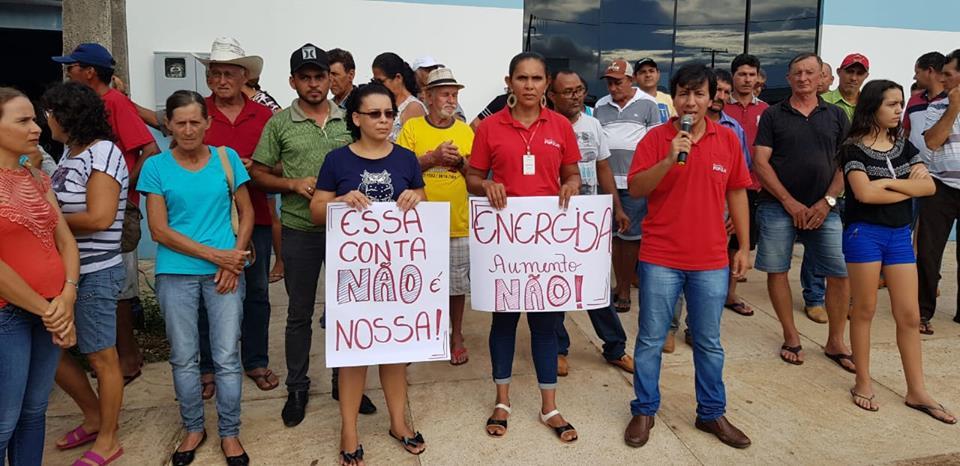 Associação Comercial de São Felipe do Oeste adere a manifestação contra o aumento na conta de energi