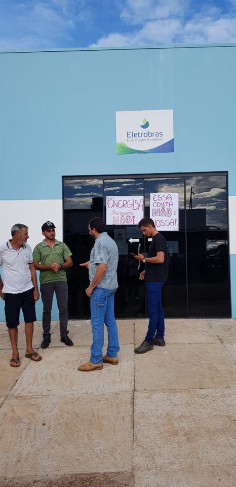 Associação Comercial de São Felipe do Oeste adere a manifestação contra o aumento na conta de energi