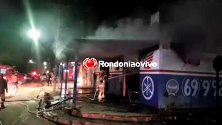 CRIMINOSO: Incêndio de grandes proporções destrói oficina de motos na zona Sul