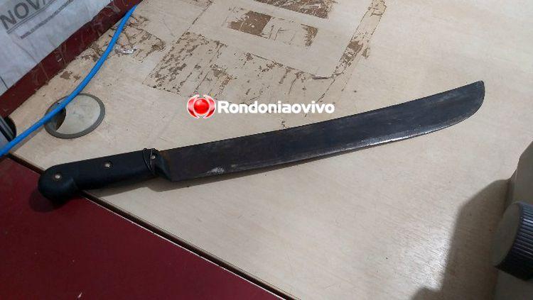 FACÃO: "Hoje eu vou te ticar igual piranha", diz suspeito para a irmã que reclamou de sujeira FACÃO: "Hoje eu vou te ticar igual piranha", diz suspeito para a irmã que reclamou de sujeira