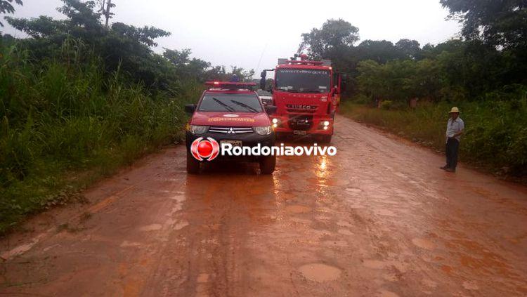 SUBMERSO: Carro com seis pessoas cai em igarapé e vítimas se afogam SUBMERSO: Carro com seis pessoas cai em igarapé e vítimas se afogam