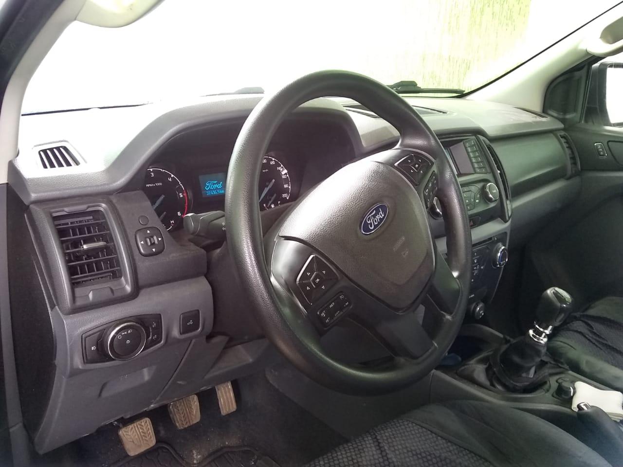 VENDE-SE: CAMINHONETE FORD RANGER  
