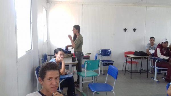 Bombeiros interditam contêineres que vinham sendo usados como salas de aulas em escola rural de Vilhena Bombeiros interditam contêineres que vinham sendo usados como salas de aulas em escola rural de Vilhena