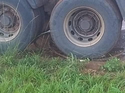 CAMINHONEIRO VILHENENSE SE ENVOLVE EM ACIDENTE E CRIANÇA DE 9 ANOS MORRE ATROPELADA EM CIDADE DO MATO GROSSO CAMINHONEIRO VILHENENSE SE ENVOLVE EM ACIDENTE E CRIANÇA DE 9 ANOS MORRE ATROPELADA EM CIDADE DO MATO GROSSO