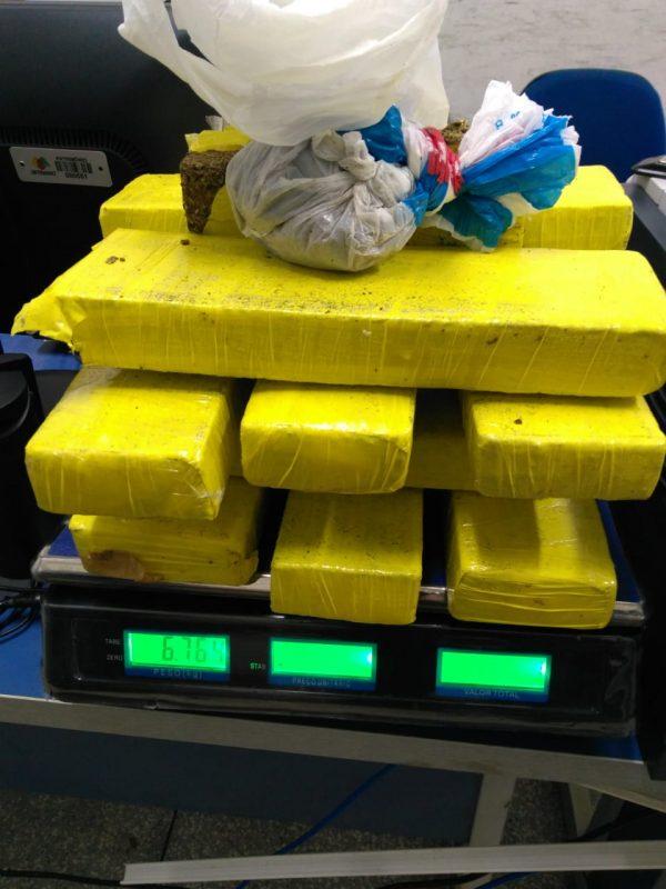 NI apreende quase 7 kg de maconha que seriam distribuídos para traficantes em Vilhena NI apreende quase 7 kg de maconha que seriam distribuídos para traficantes em Vilhena