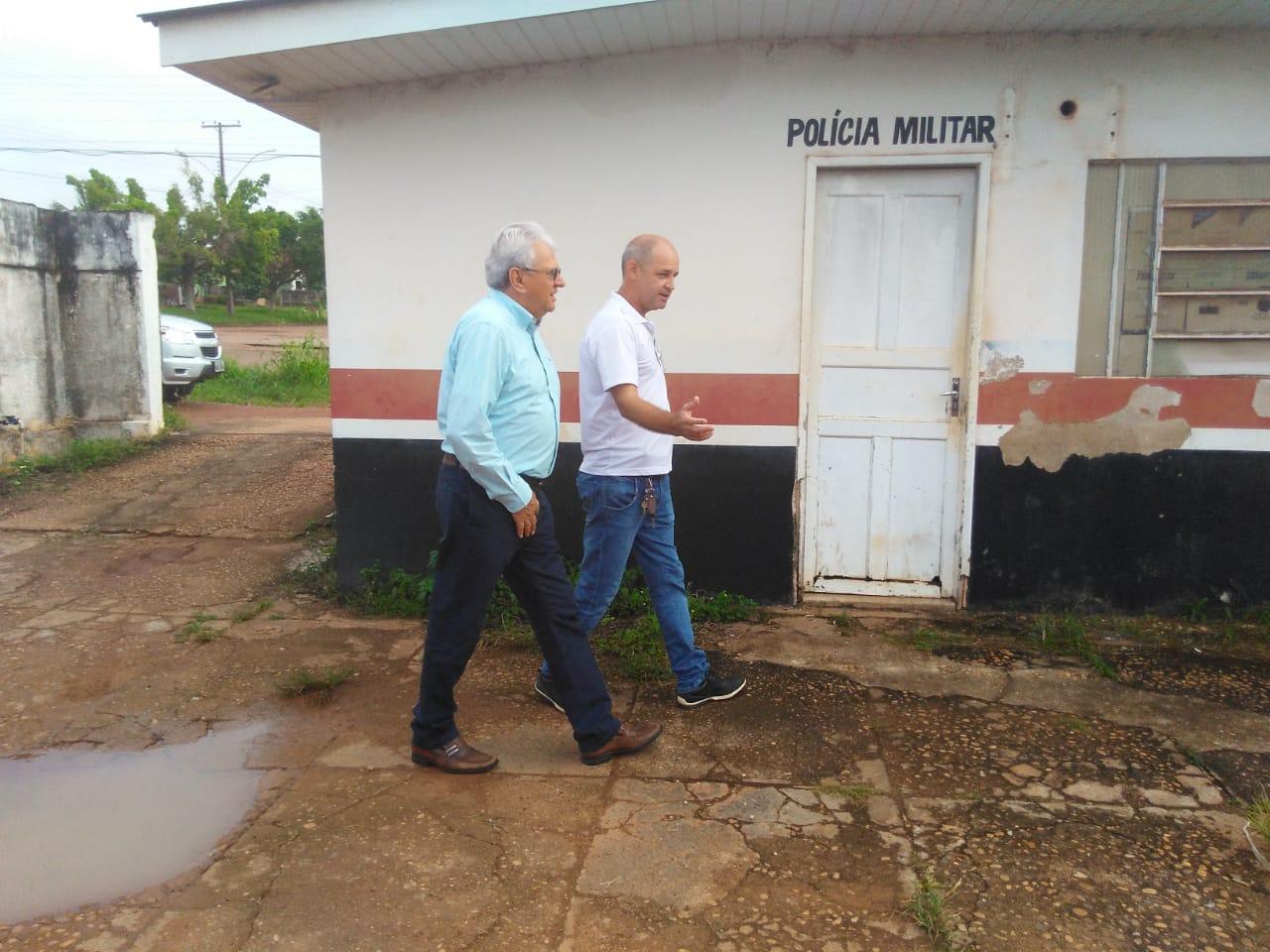 ROLIM DE MOURA: Polícia Técnica Cientifica recebe visita do Vice Governador Zé da Jodan ROLIM DE MOURA: Polícia Técnica Cientifica recebe visita do Vice Governador Zé da Jodan