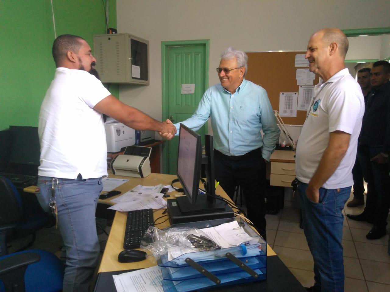 ROLIM DE MOURA: Polícia Técnica Cientifica recebe visita do Vice Governador Zé da Jodan ROLIM DE MOURA: Polícia Técnica Cientifica recebe visita do Vice Governador Zé da Jodan