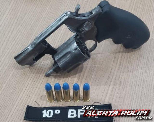 Rolim de Moura – Casal é preso pela Polícia Militar do 10º BPM com arma de fogo e munições