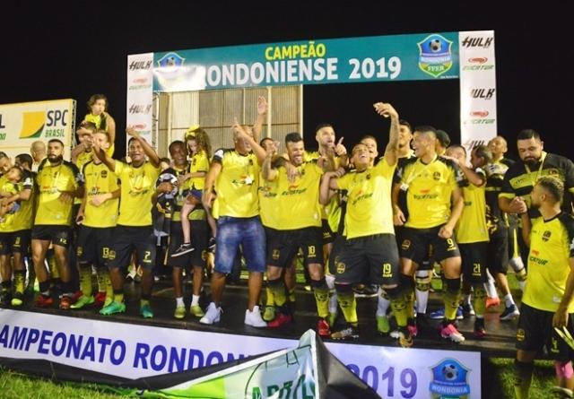 VÍDEO: acréscimo de 15 minutos, expulsão questionável e gol polêmico do Ji-Paraná no jogo que resultou Vilhenense campeão em RO