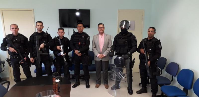 Rolim de Moura - Vara do Trabalho doa material antitumulto para o Grupo de Ações Penitenciárias