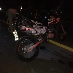 Ultrapassagem proibida causa acidente e mata motociclista Ultrapassagem proibida causa acidente e mata motociclista