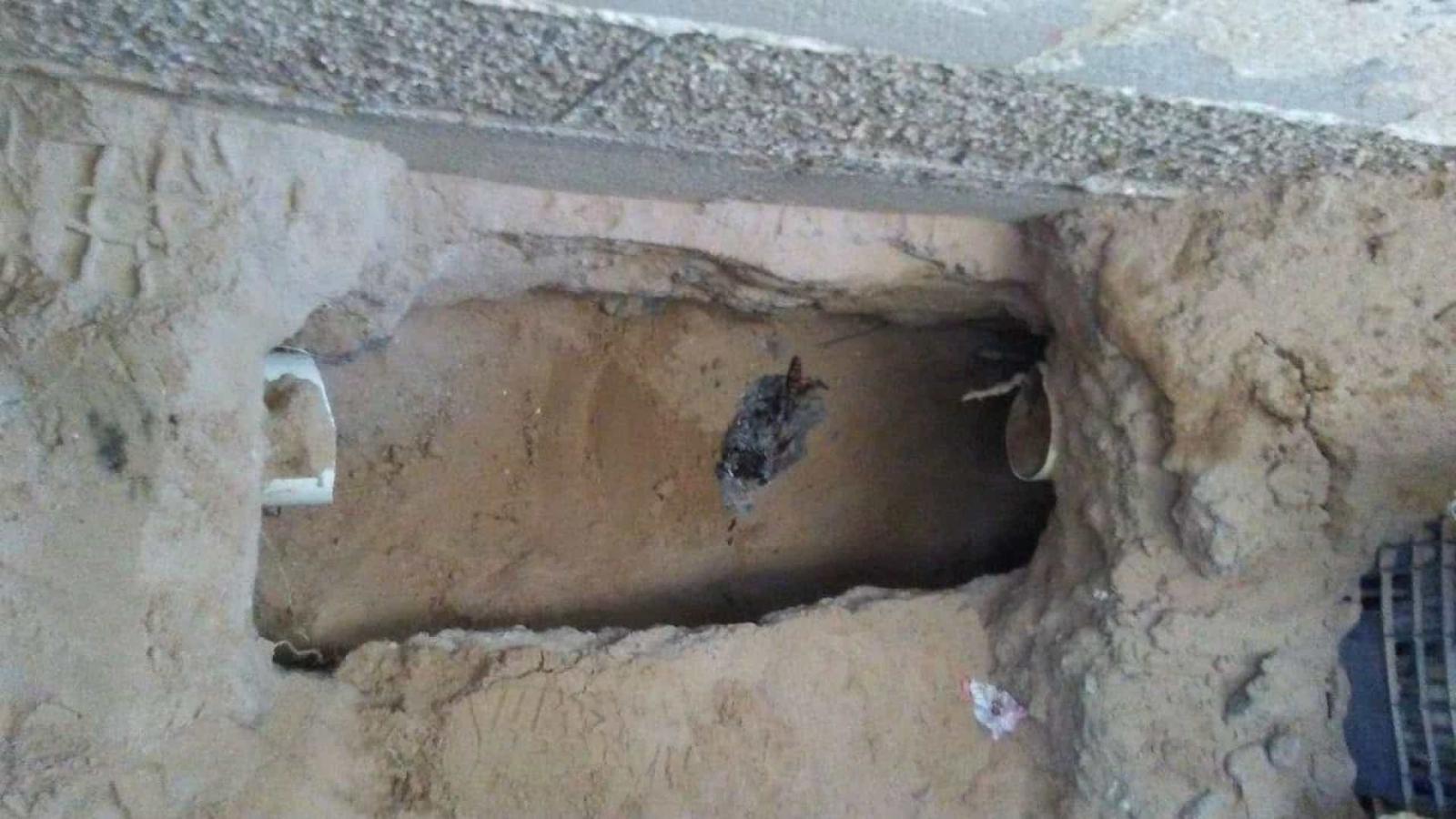 Homem faz túnel para espionar casa da ex, fica preso Homem faz túnel para espionar casa da ex, fica preso