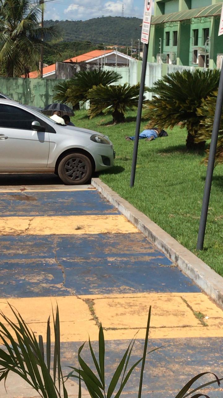 Em Cacoal dois homens foram baleados enfrente a Câmara Municipal Em Cacoal dois homens foram baleados enfrente a Câmara Municipal