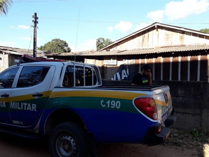 Usuário de drogas é morto a tiros dentro da sua própria residência, em Ji-Paraná Usuário de drogas é morto a tiros dentro da sua própria residência, em Ji-Paraná